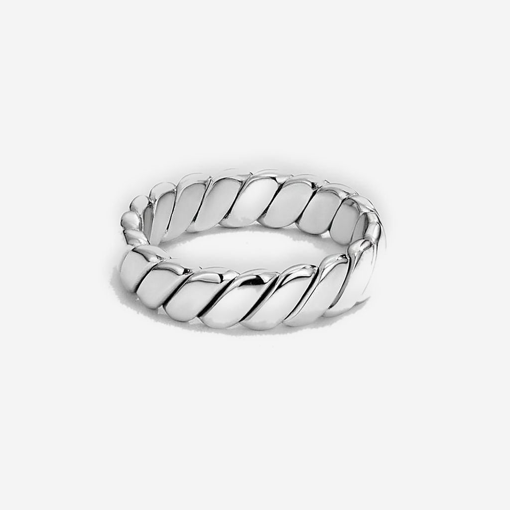 Calira Twisted Ring