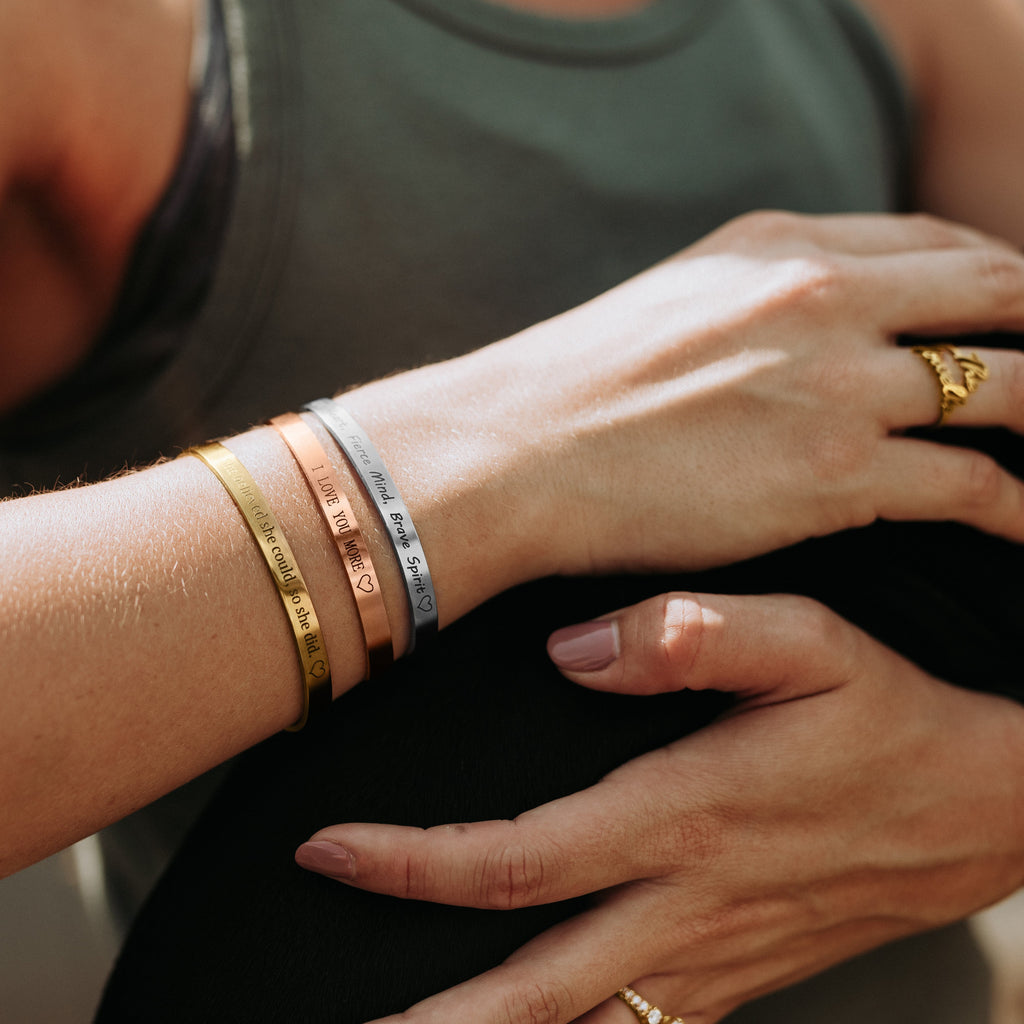 Smuk pige, du kan klare svære ting - armbånd med åbning