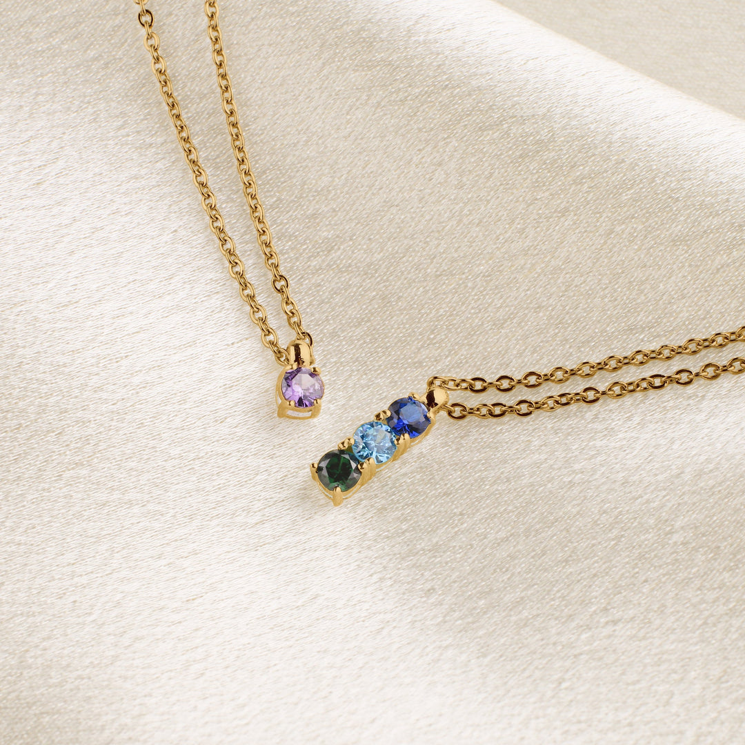 Collana con pietra portafortuna di famiglia