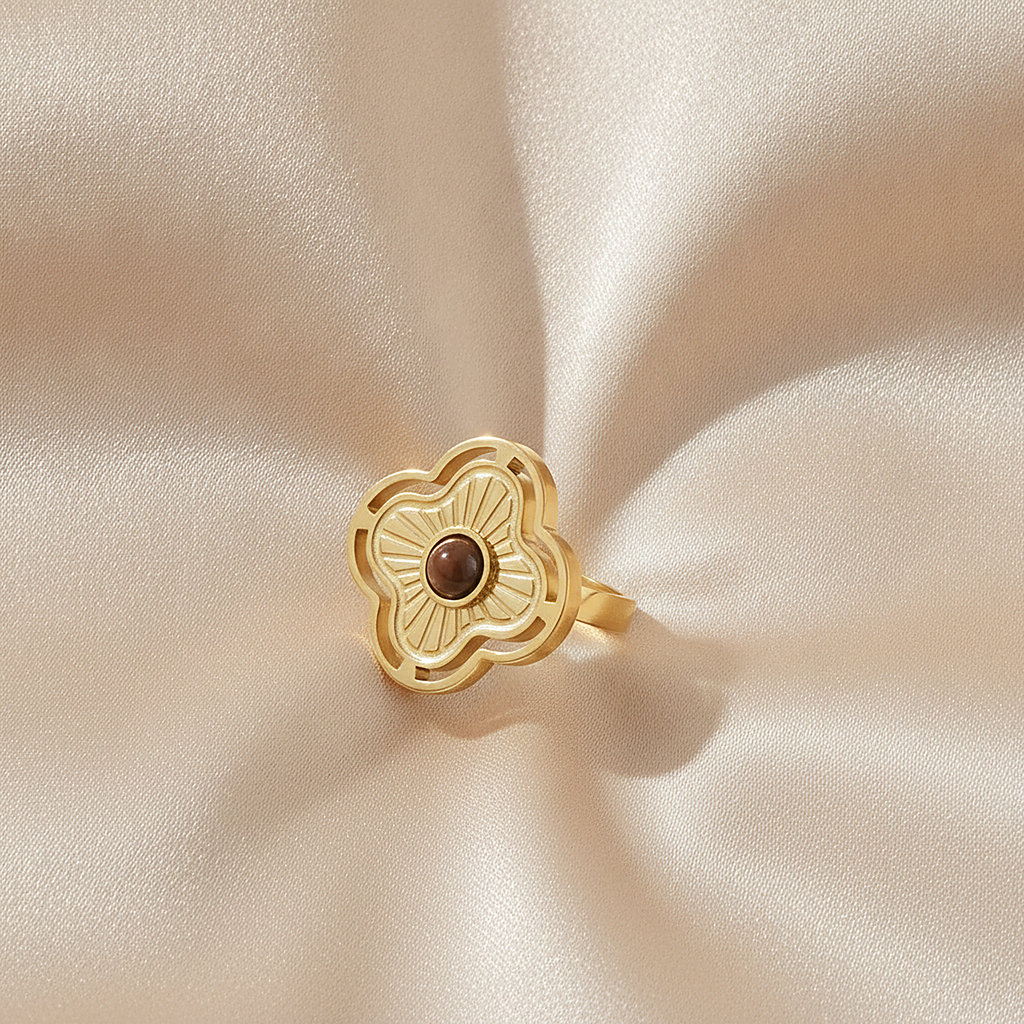 Freya ring styled