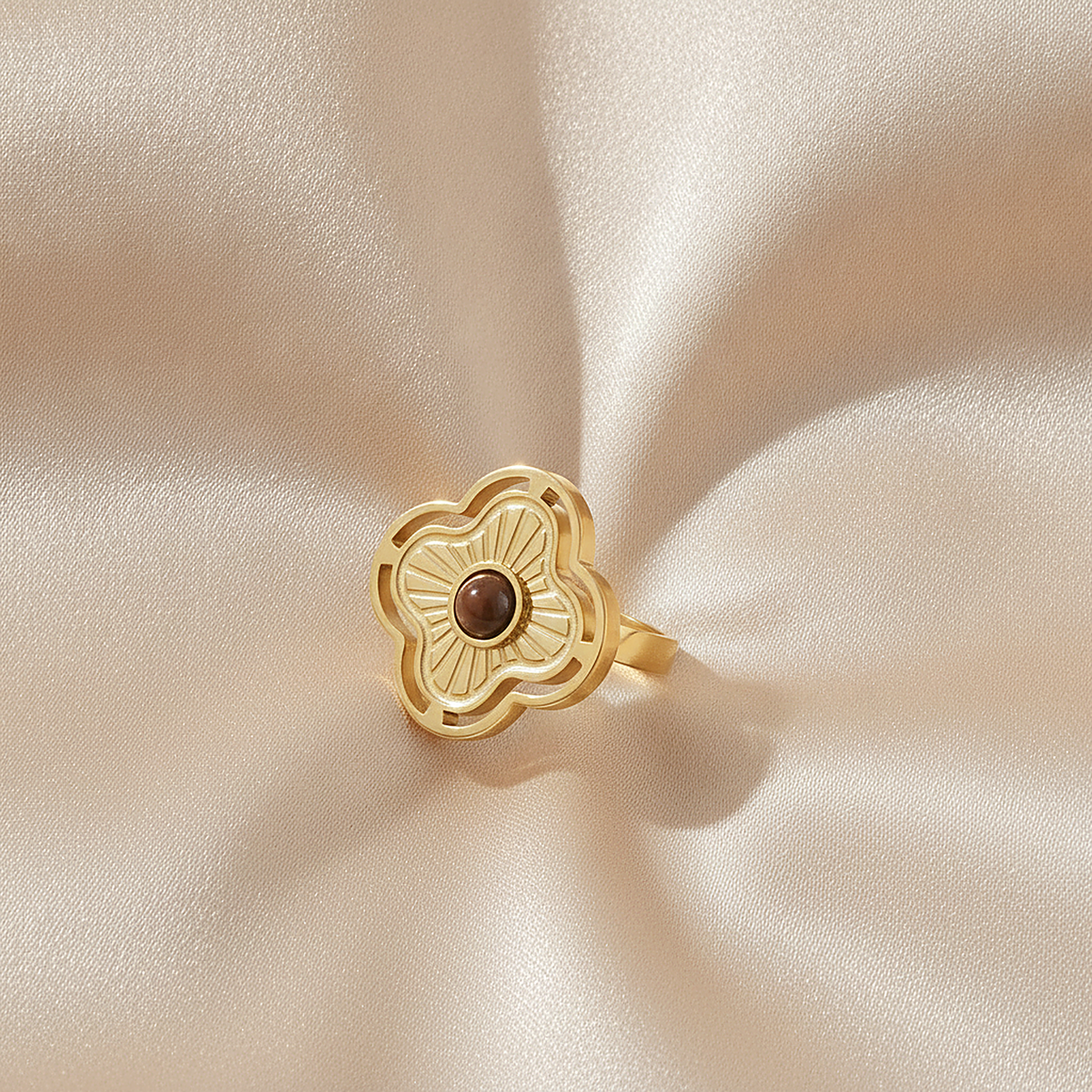 Freya ring styled