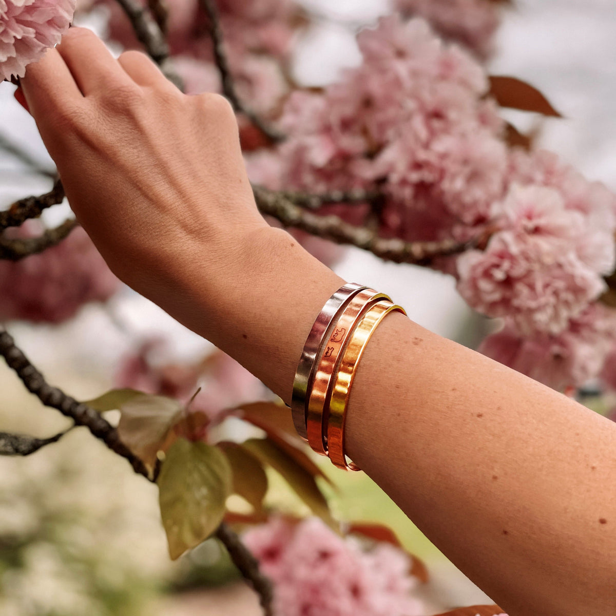 Mama Bear & Her Baby Bears Engraved Cuff Bracelet
