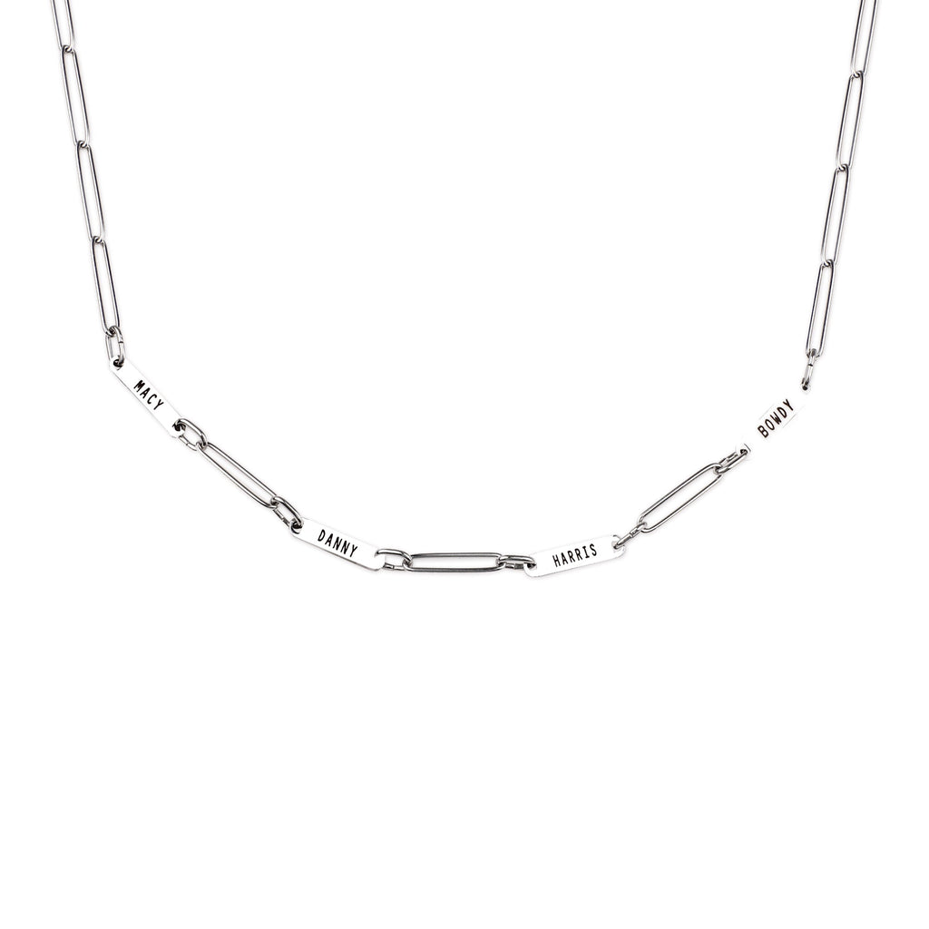 Collana con fermaglio e nomi personalizzati