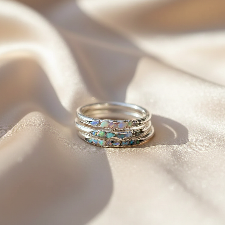 Anello in argento a strati vintage con pietre blu