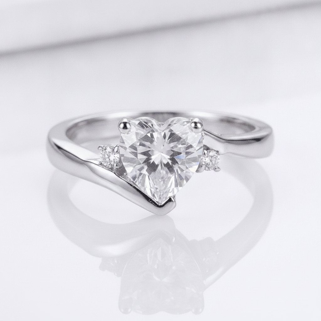 Fiora Zirconia Ring