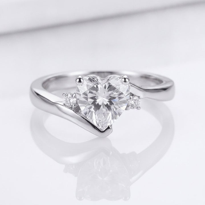 Fiora Zirconia Ring