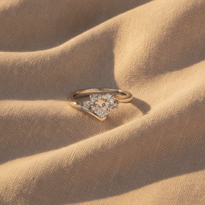 Fiora Zirconia Ring