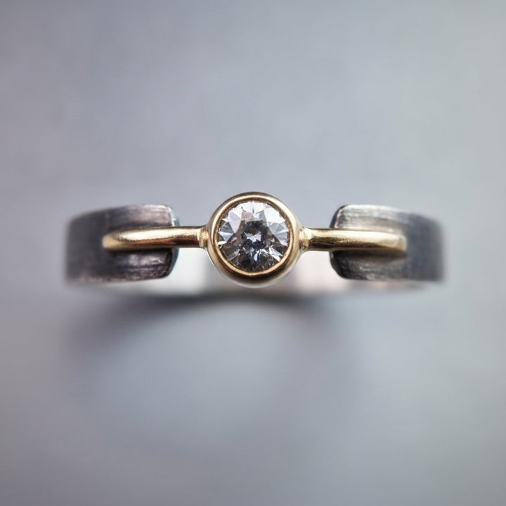 Odette-ring i zirkonia