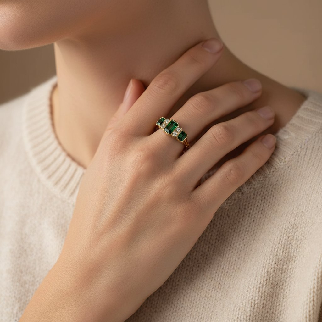 Anello Kaia in zirconi sintetici