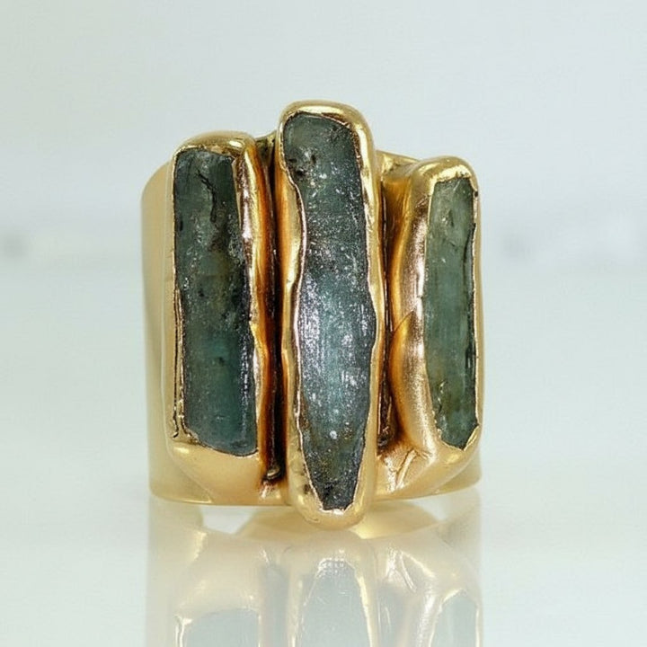 Leocadia Gold Ring