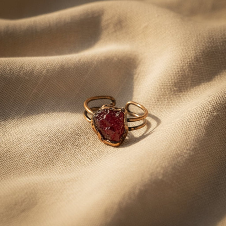 Zaria Garnet Ring