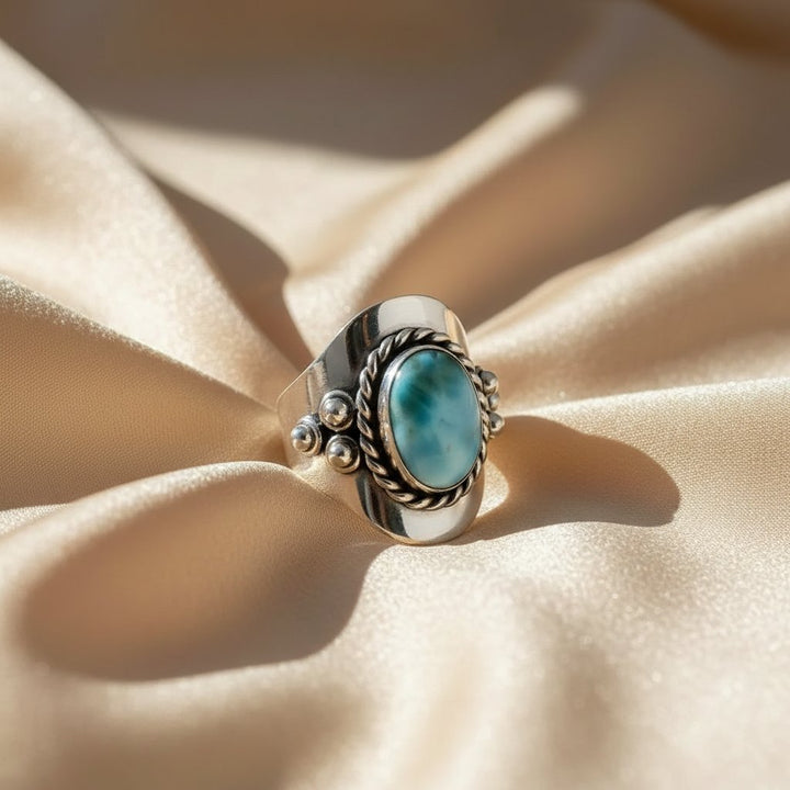 Lune Larimar Ring