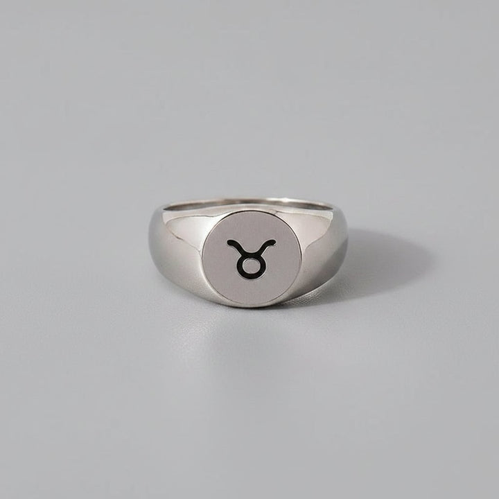 Perrine Minimalist Ring