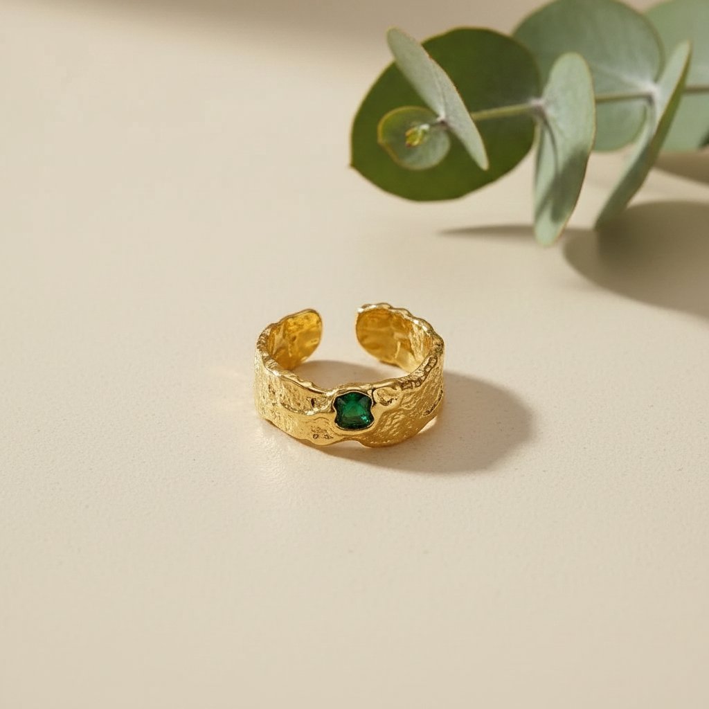Faye Emerald Ring