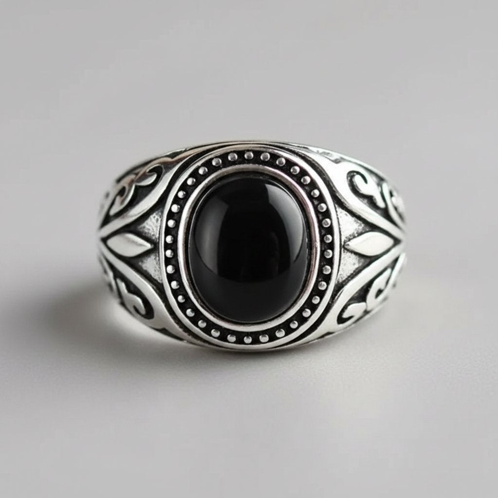 Nerine Onyx Ring