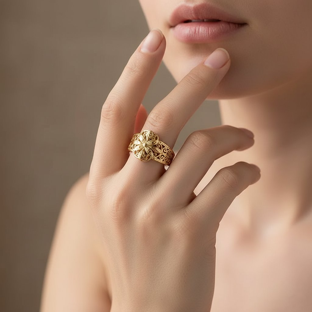 Beatrice Gold Ring