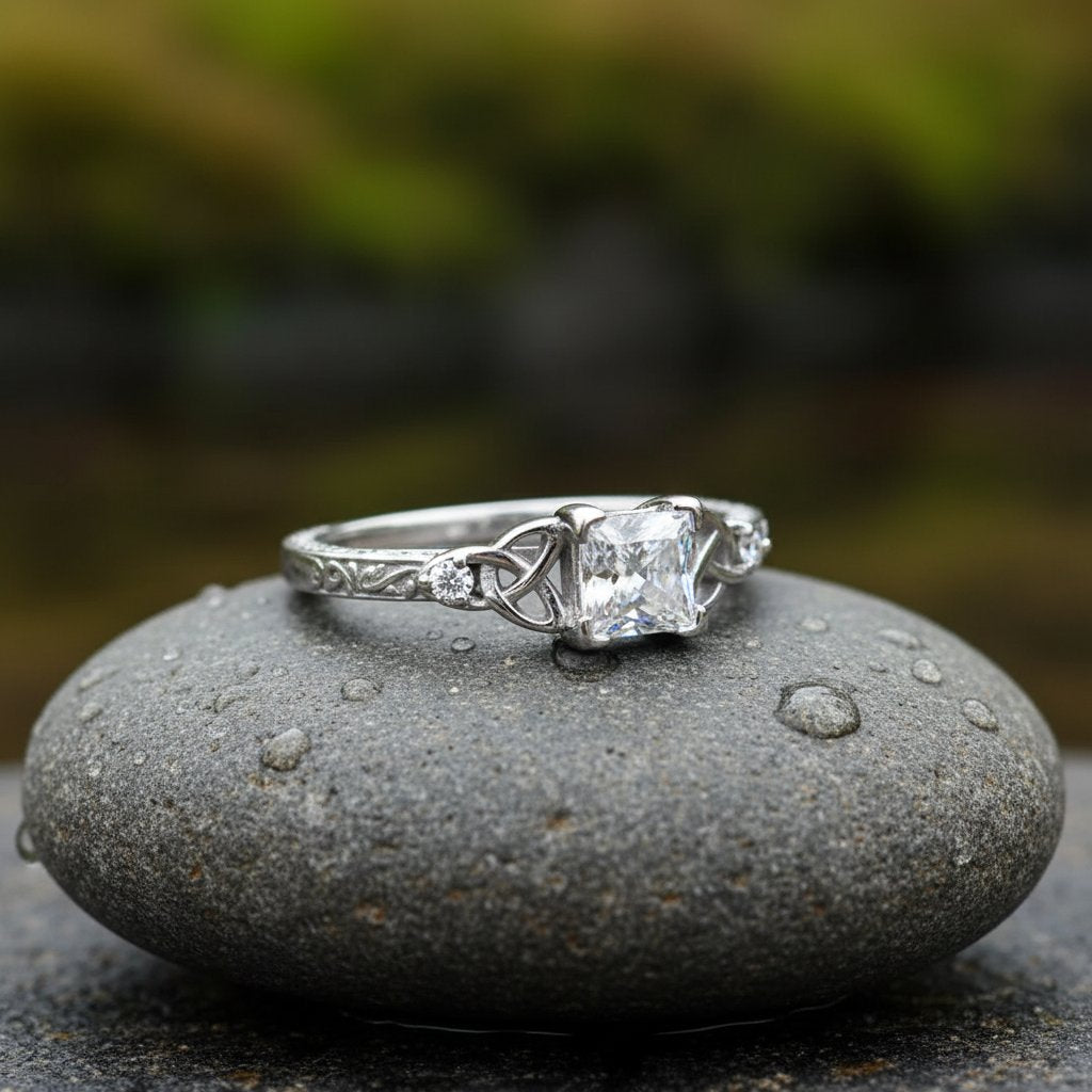 Vionnet Crystal Ring