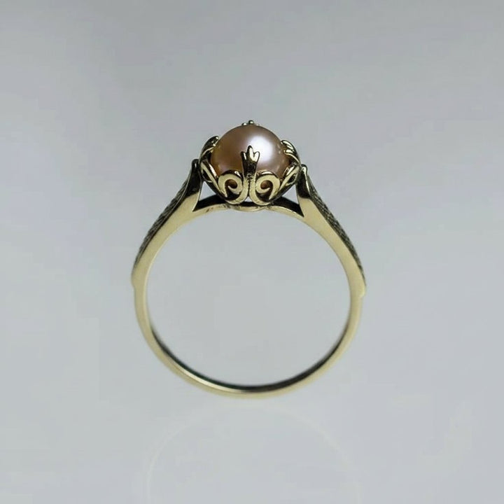 Nerine Pearl Ring