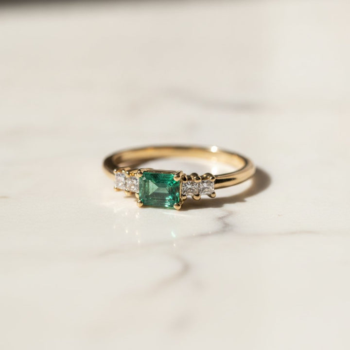 Ambre-Zirkonia-Ring