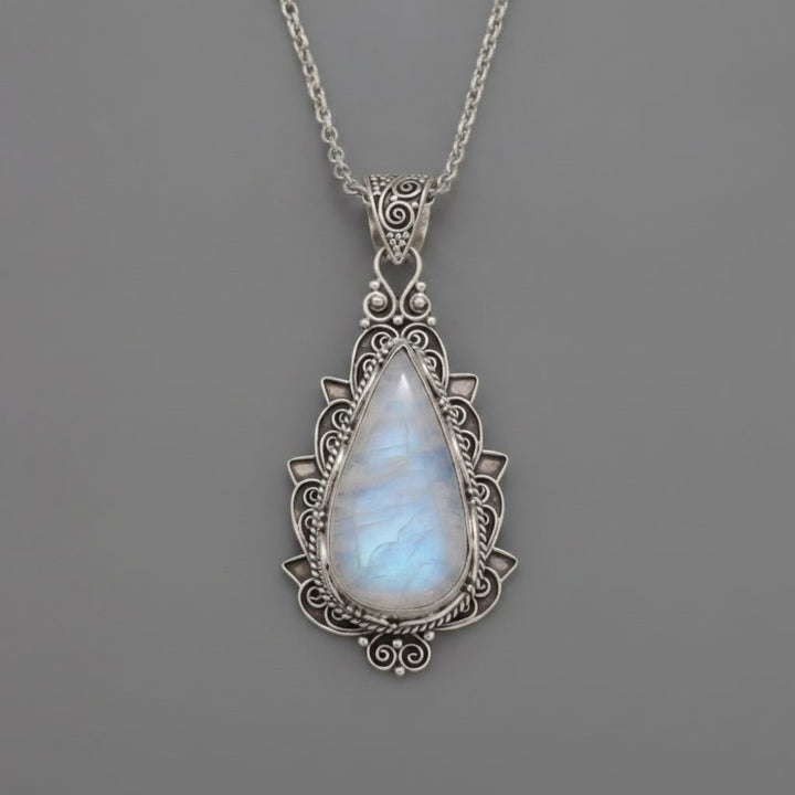 Collar de piedra lunar de San Valentín