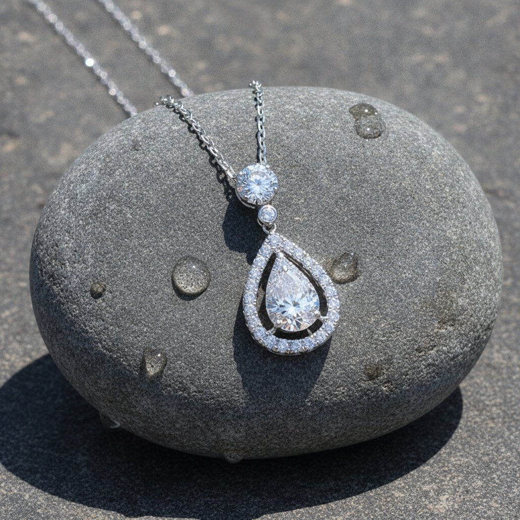 Vera Diamond Necklace