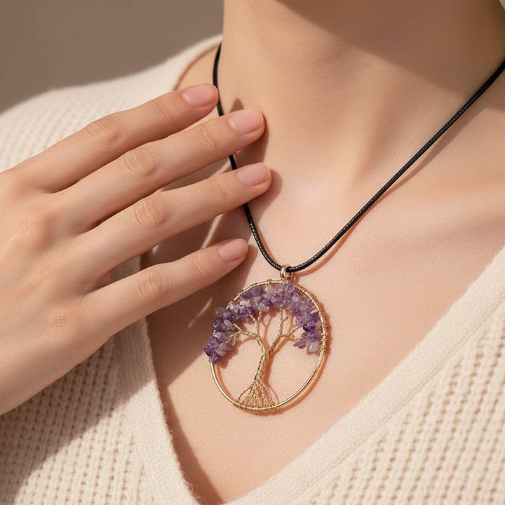 Handgjort halsband med ametistträd