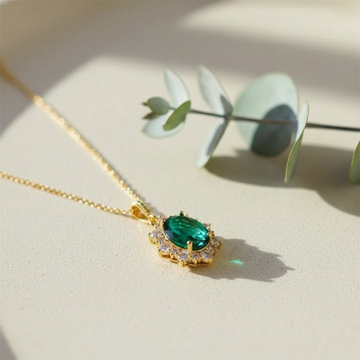 Pia Gold Necklace