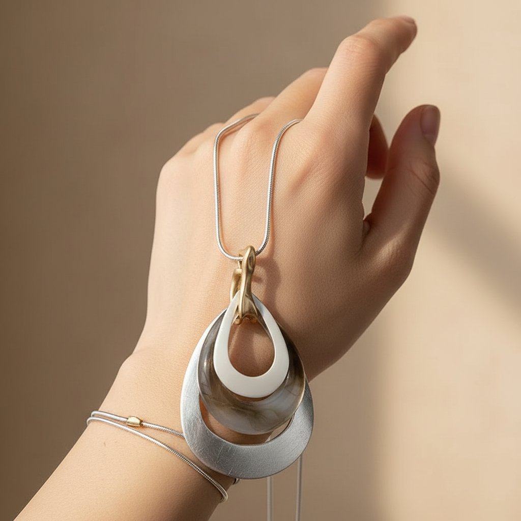Liviana Necklace