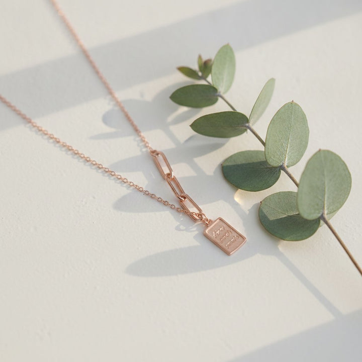 Lioria Gold Necklace