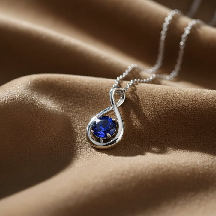 Une Sapphire Necklace