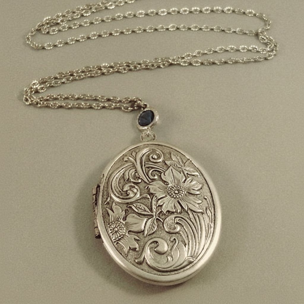 Elowen Silver Necklace