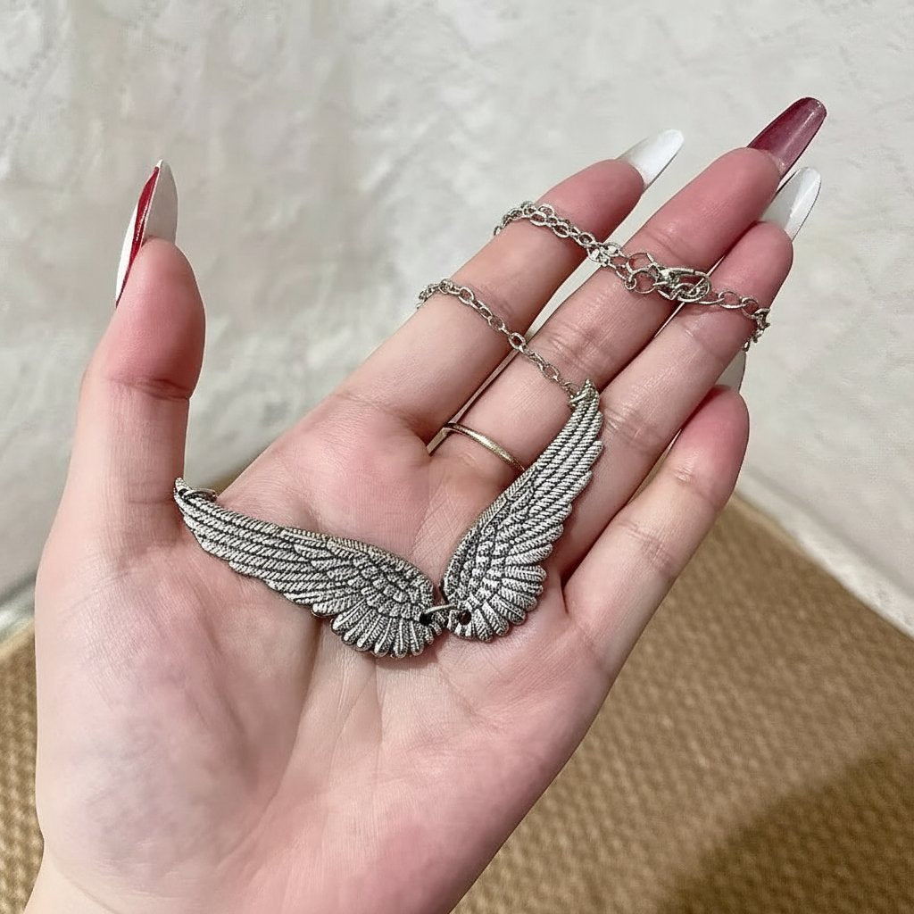 Collier Aile Statement