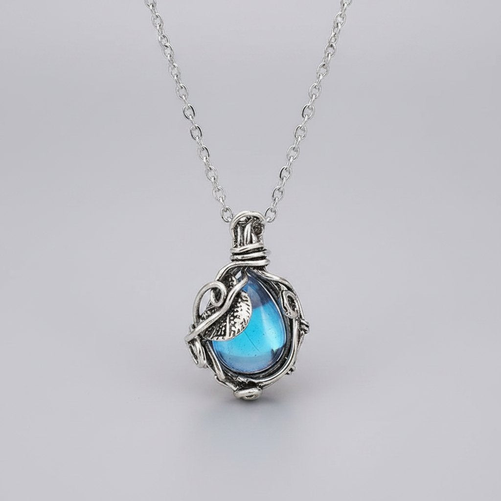Willa Crystal Necklace