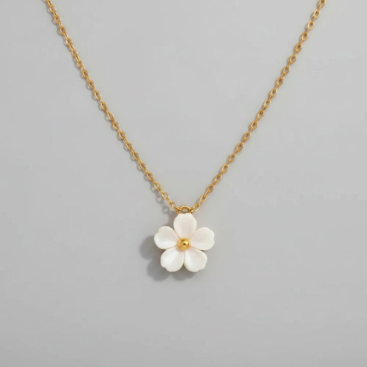 Hespera Vintage Necklace