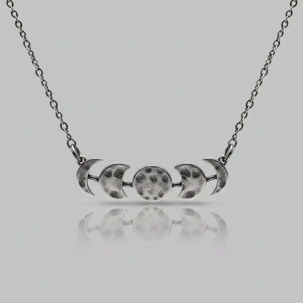 Marguerite Silver Necklace