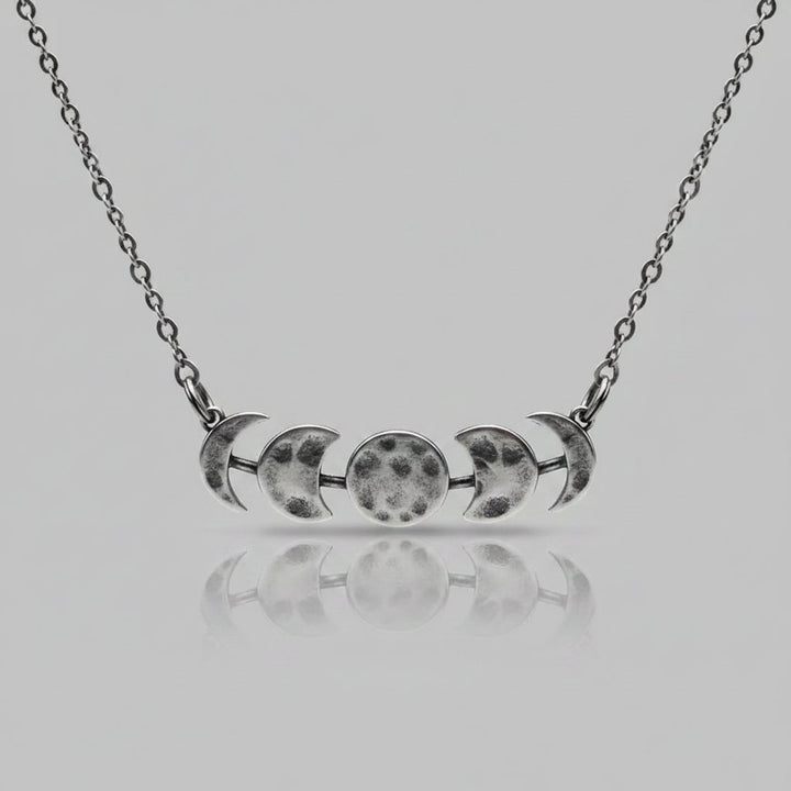 Marguerite Silver Necklace