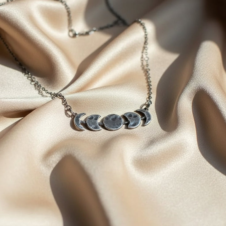 Marguerite Silver Necklace