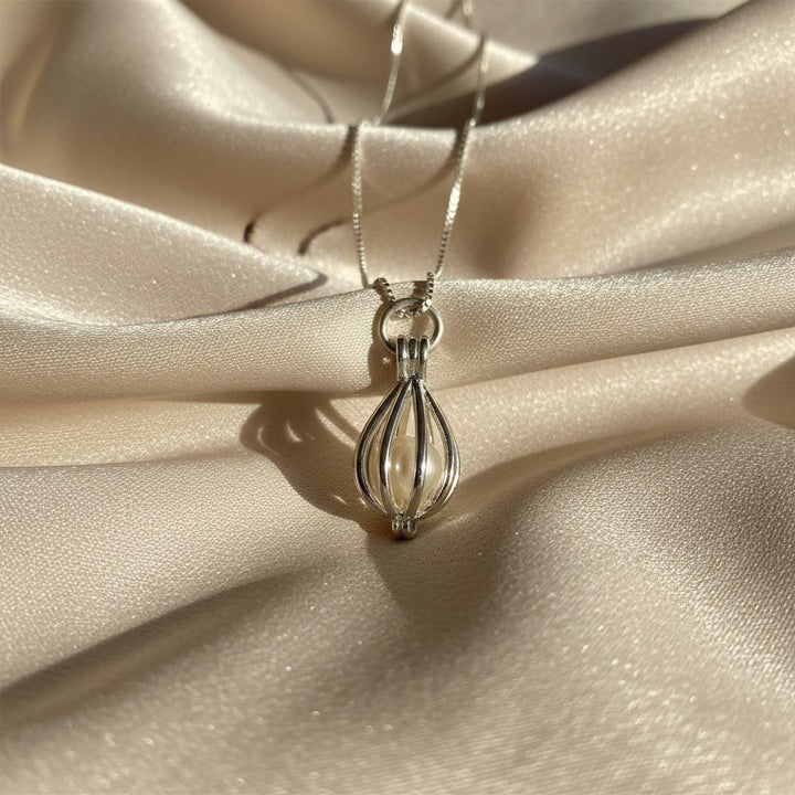 Vera Pearl Necklace