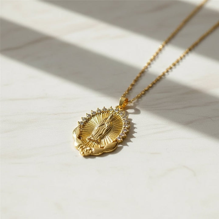 Suri Necklace