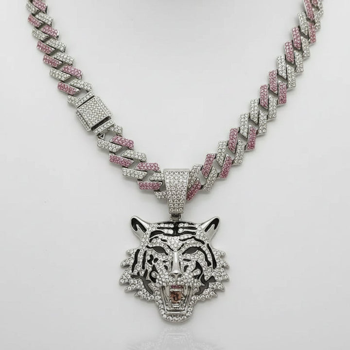 Leocadia Gold Necklace