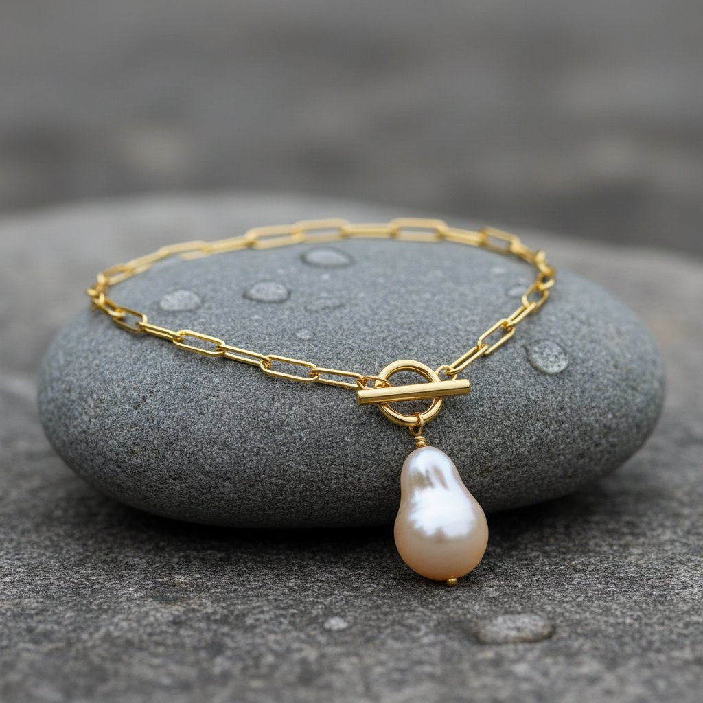 Verena Pearl Necklace