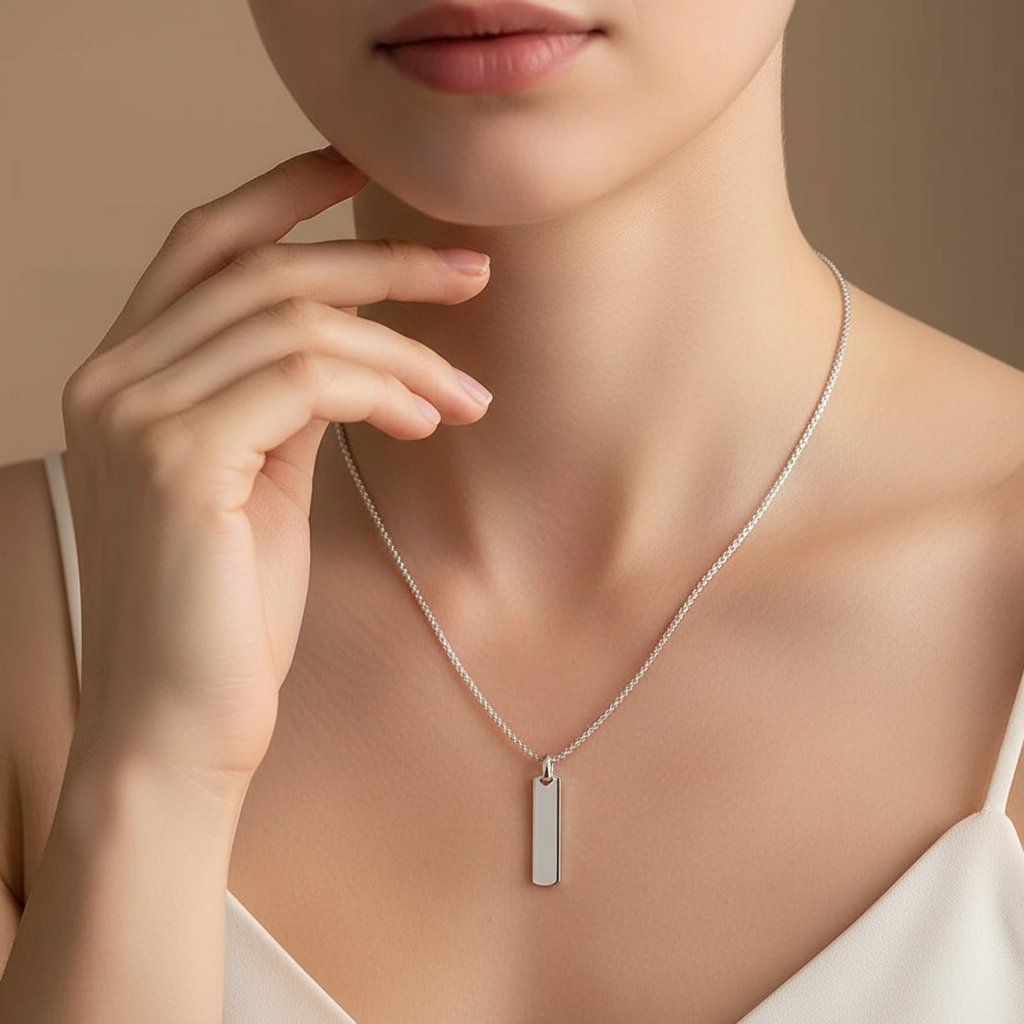 Einfache geometrische Edelstahlkette mit Rhombus-Anhänger