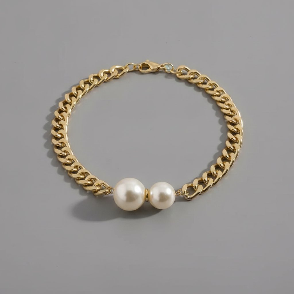 Romy Pearl Necklace