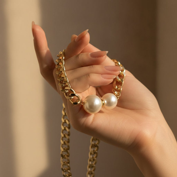 Romy Pearl Necklace
