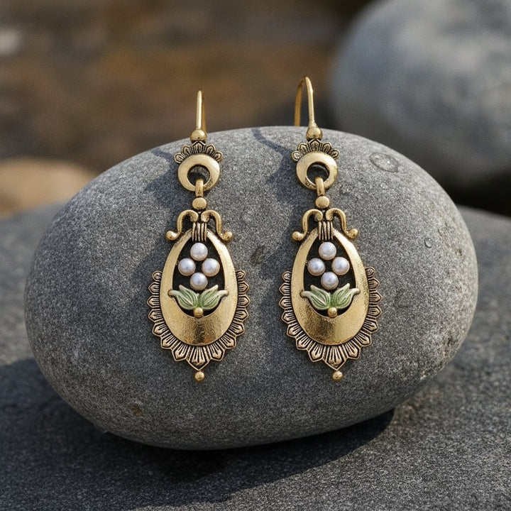 Juliette Pearl Earrings
