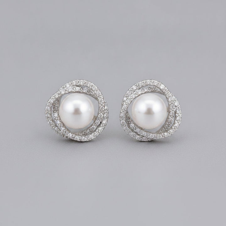 Quilla Pearl Earrings