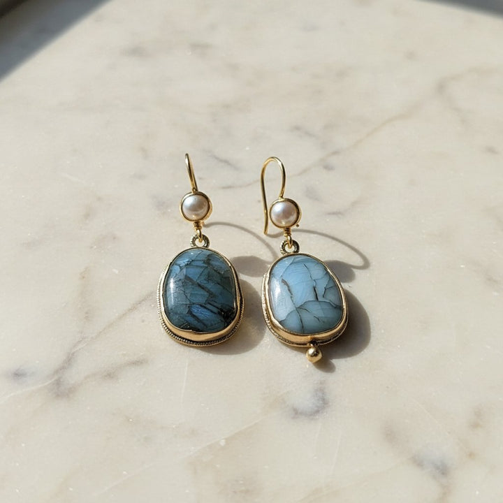 Quilla Pearl Earrings