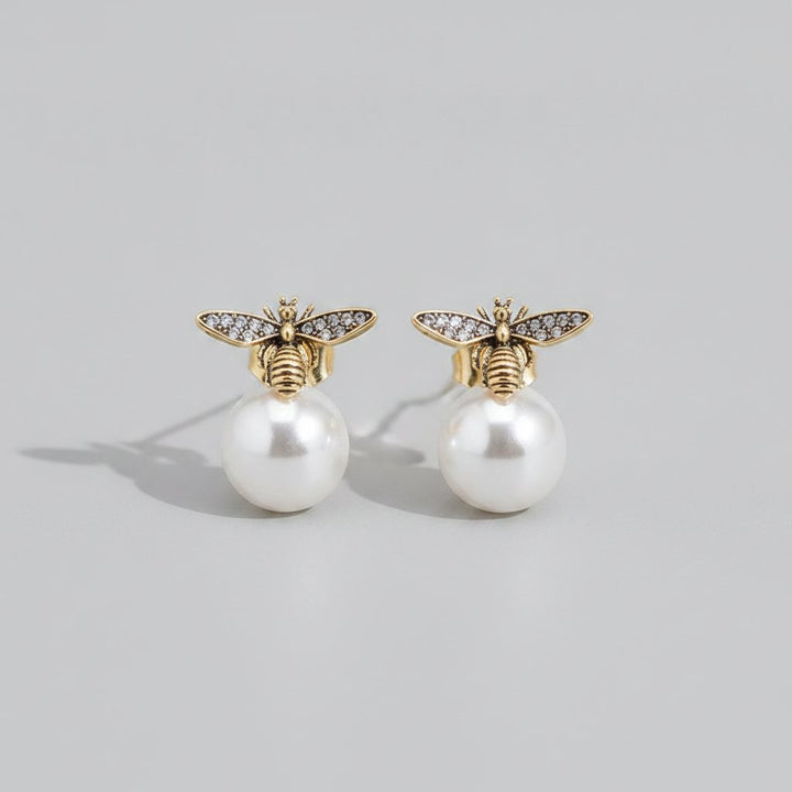 Kira Pearl Earrings