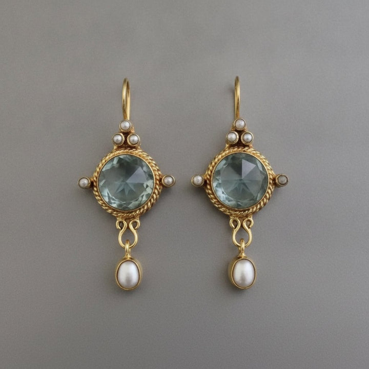 Kaia Pearl Earrings