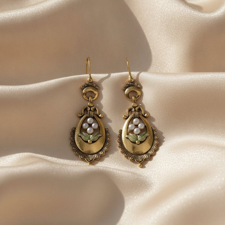 Lune Pearl Earrings